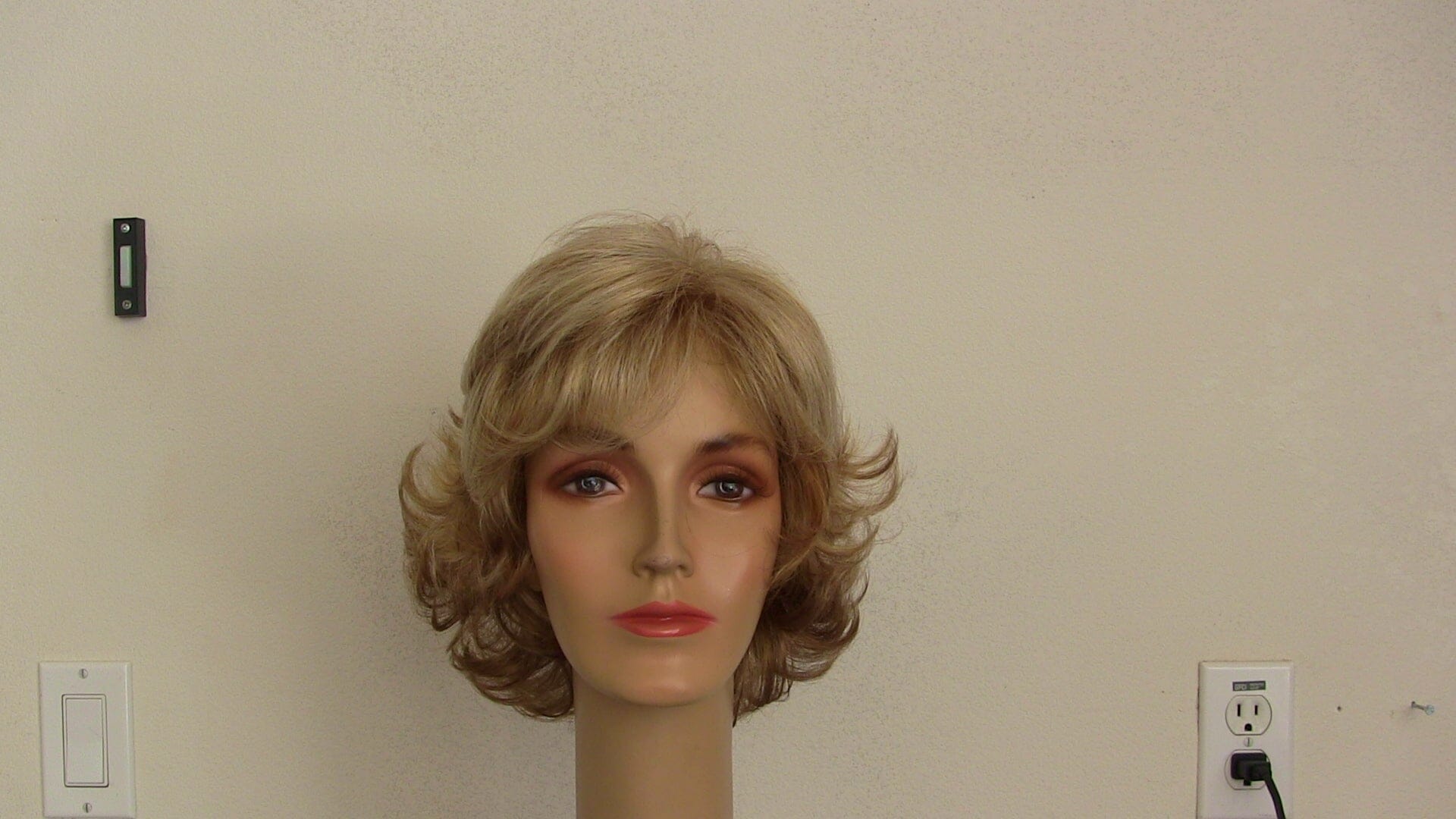 Affluence Wig by Gabor