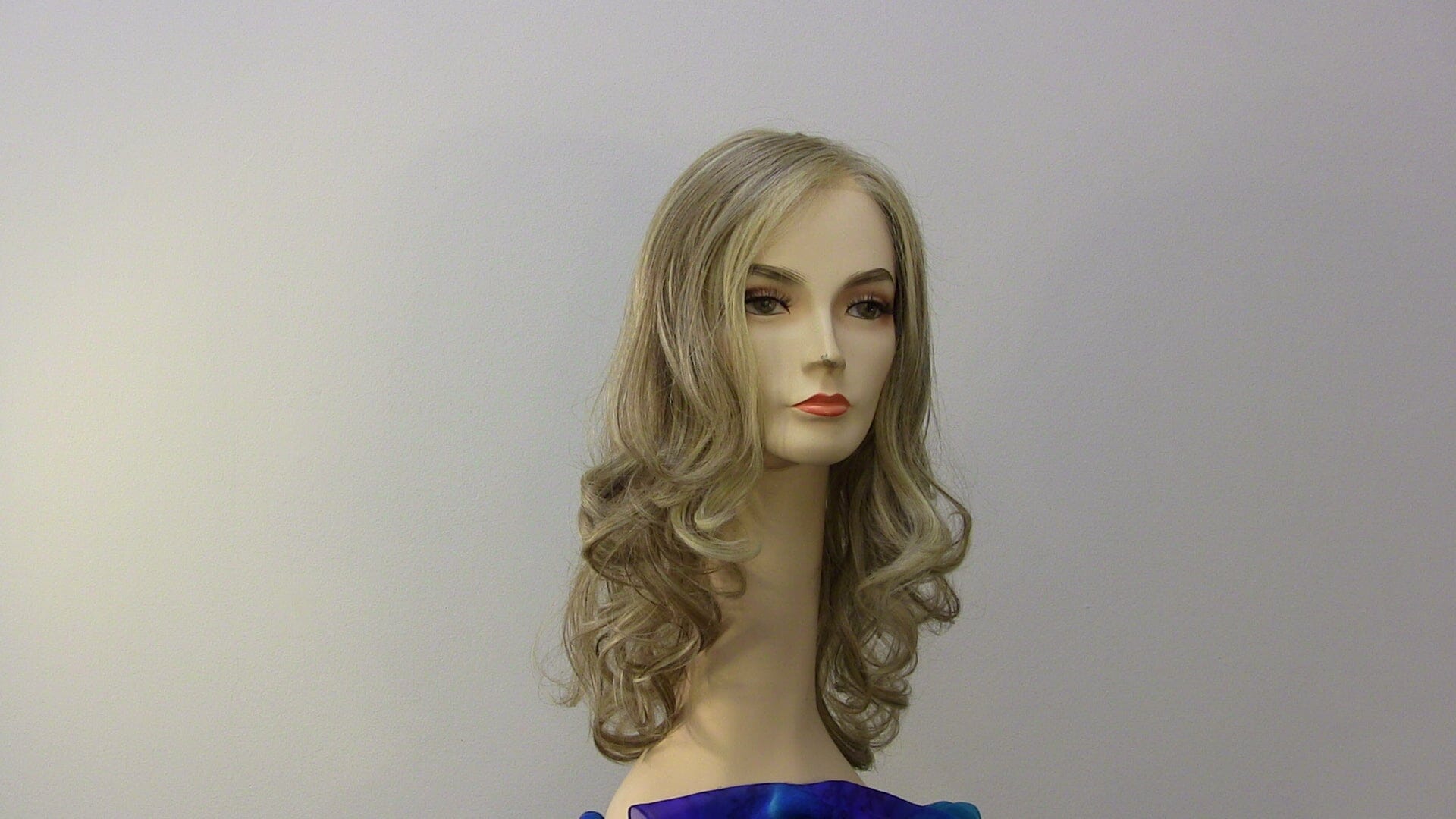 Long Blonde Wigs from Wigsbypattispearls.com